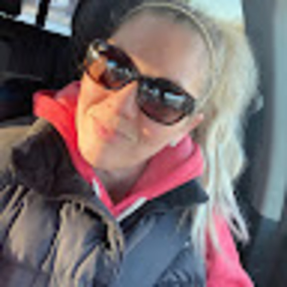 Meet your Posher, Heather - Picture 1 of 1